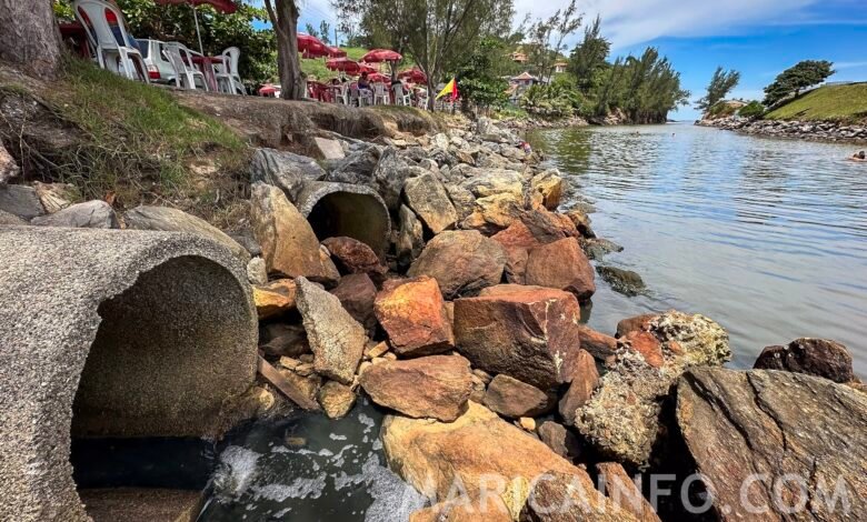 Maricá terá audiências públicas para discutir o saneamento básico no município 12 esgoto canal ponta negra foto joao henrique maricainfo