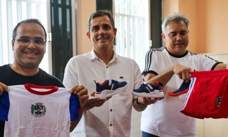 Maricá inicia distribuição de kits escolares na rede pública de ensino 7 material escolar 2024
