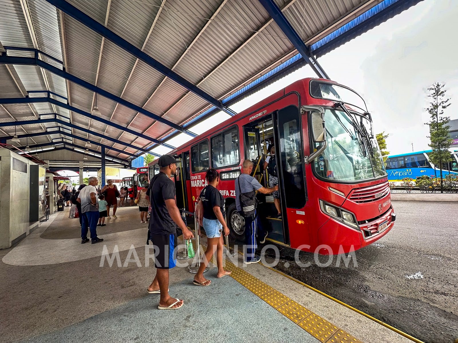 onibus vermelhinho itaipuacu marica terminal 1