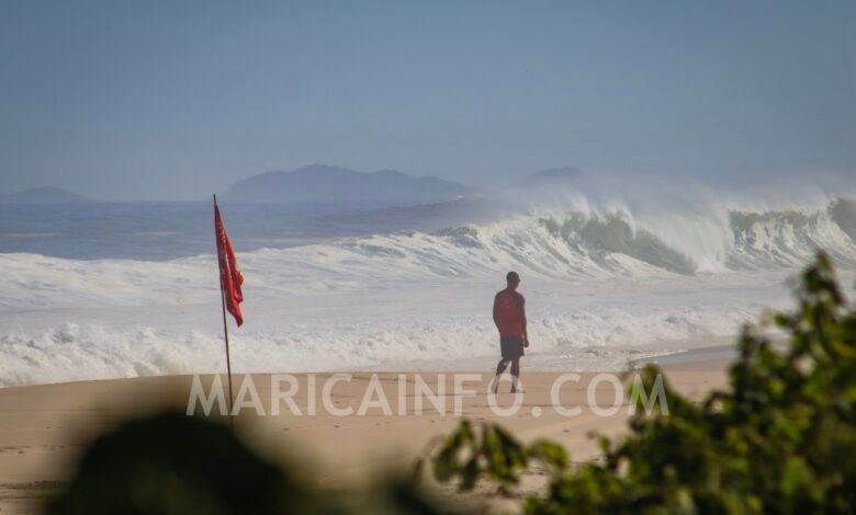 Maricá: Defesa Civil emite alerta de ressaca para o litoral até segunda-feira (05); ondas podem chegar a 3 metros 15 Ressaca Litoral Marica Praias Ondas