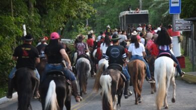 Maricá: Festa de São Jorge movimenta o Espraiado; confira a programação 12 caveleiros de jorge