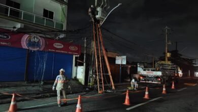 Maricá: Incêndio em poste deixa moradores sem energia e internet na região litorânea 2 fogo poste regiao litoranea marica