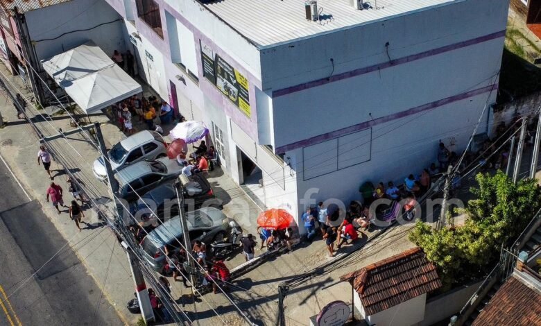 Maricá: Enorme fila se forma para atendimento eleitoral no feriado do Dia do Trabalhador 9 fila zona eleitoral