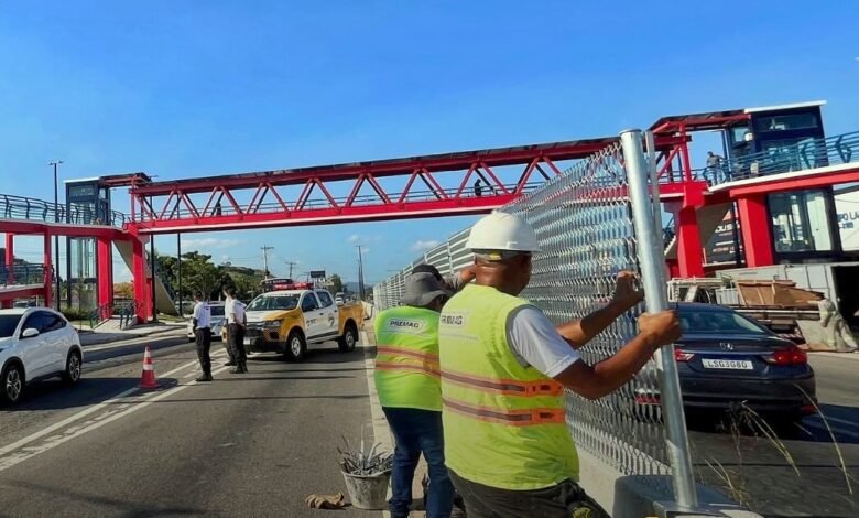 Maricá instala grades na RJ-106 debaixo de passarela 9 passagem rj106