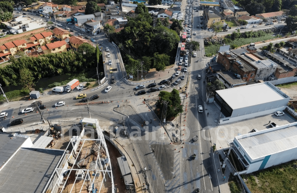 Maricá: Enel destrói árvore que o prefeito Fabiano Horta garantiu preservar 9 Rotatoria mumbuca 1 arvore 3