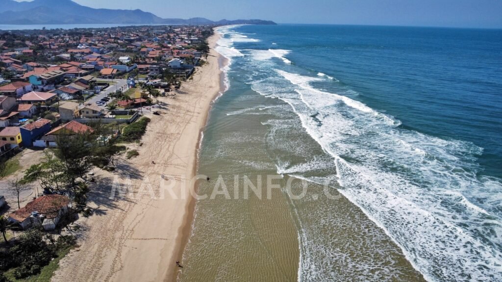 Maricá (RJ) tem previsão de fim de semana de sol; lagomar pode se formar no litoral 8 Praia de Cordeirinho Lagomar Agosto 2024