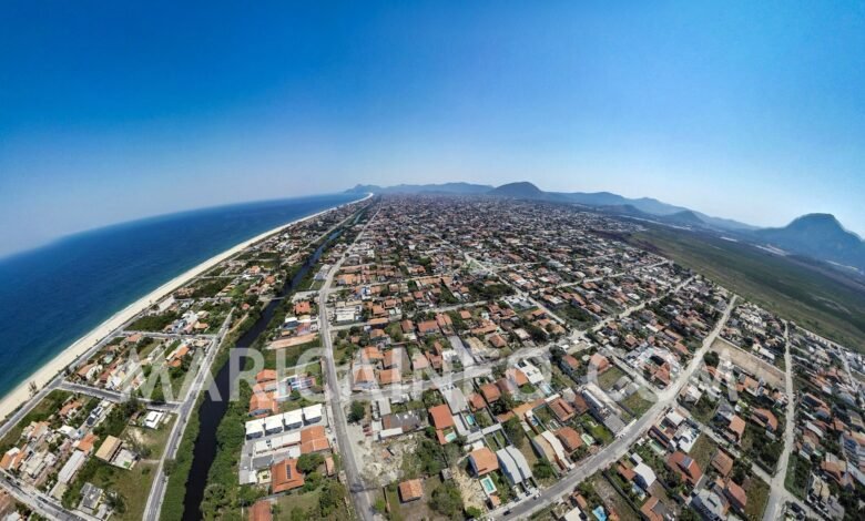 Itaipuaçu avança rumo à universalização da água tratada com nova obra na orla; moradores esperam solução histórica 8 Itaipuacu Casas Aerea