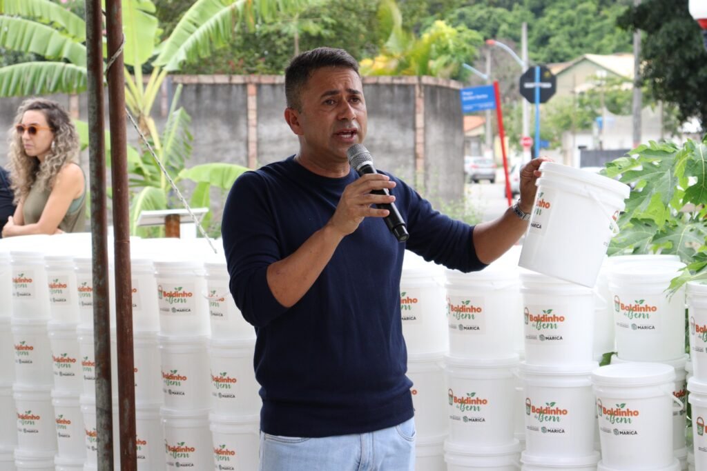 Maricá: Vereador Julio Carolino apresenta feitos e propostas em campanha para reeleição 11 julio carolino baldinho do bem