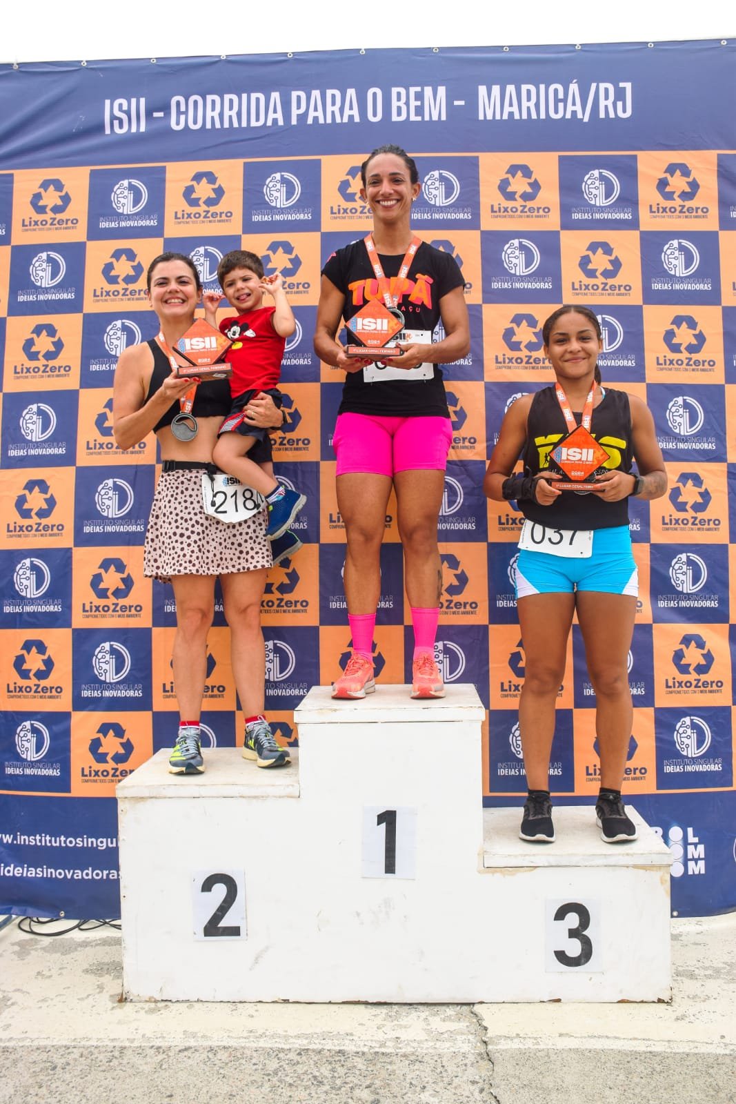 Corrida para promover Natal Solidário a famílias em vulnerabilidade social reúne centenas de pessoas na Orla de Itaipuaçu 9 corrida natal solidario 2