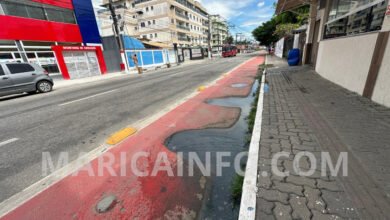 Maricá: Esgoto corre a céu aberto no Centro da cidade 1 IMG 9907