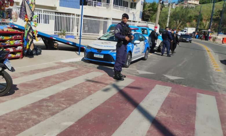 Guarda Municipal de Maricá realiza operação na Orla de Ponta Negra 10 guarda municipal em ponta negra