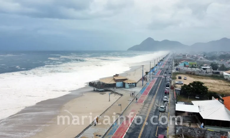 Marinha emite alerta de ressaca com ondas de até 3 metros no litoral de Maricá (RJ) 10 ondas gigantes itaipuacu ressaca.jpg