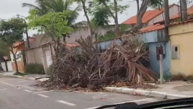 Moradores Denunciam Descaso e Acumulo de Entulhos nas Ruas da Barra de Marica e1745518256602