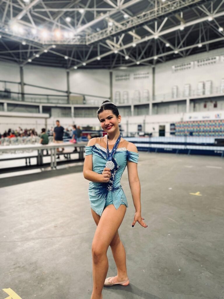 Atletas de Maricá conquistam medalhas em campeonato de ginástica rítmica 10 med gin