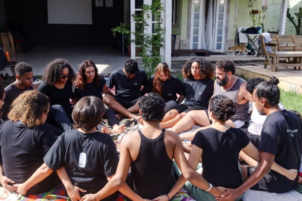 O Teatro resiste: Theatrum Mundi promove aula com Júlia Schaeffer e reafirma potência da formação artística em Itaipuaçu 13 28488c61 70ef 4c45 b7b4 acfcdc2fe29f