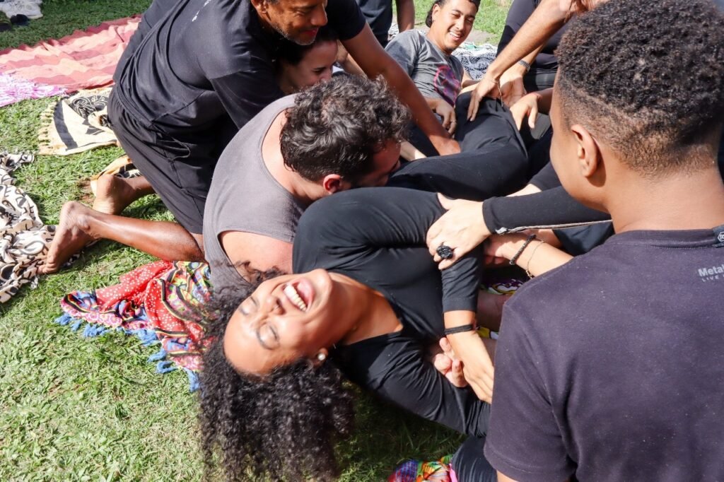 O Teatro resiste: Theatrum Mundi promove aula com Júlia Schaeffer e reafirma potência da formação artística em Itaipuaçu 14 8d834a84 5be0 4dc5 bc80 cb3722330375