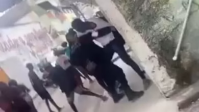 Policiais militares são agredidos durante operação em Niterói 5 policiais militares niteroi