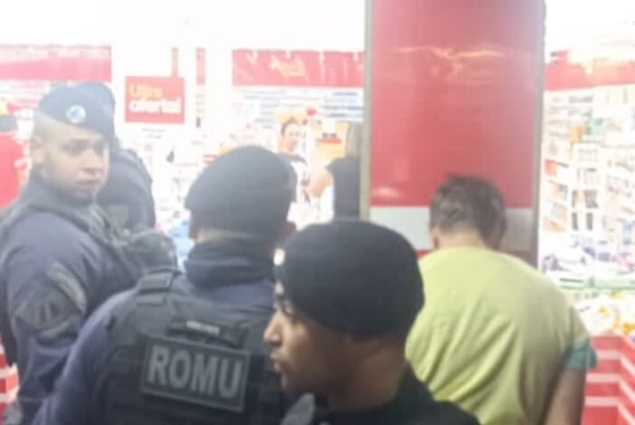 Guarda Municipal de Maricá detém homem suspeito de furto em drogaria 8 romu centro