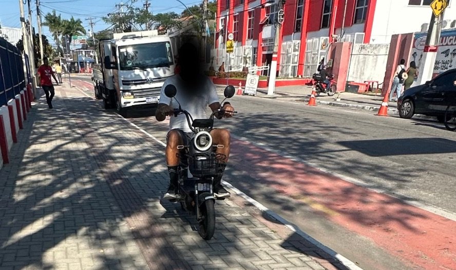 Câmara de Maricá discute projeto de lei que proíbe motos elétricas em ciclovias e ciclofaixas 1 Untitled design