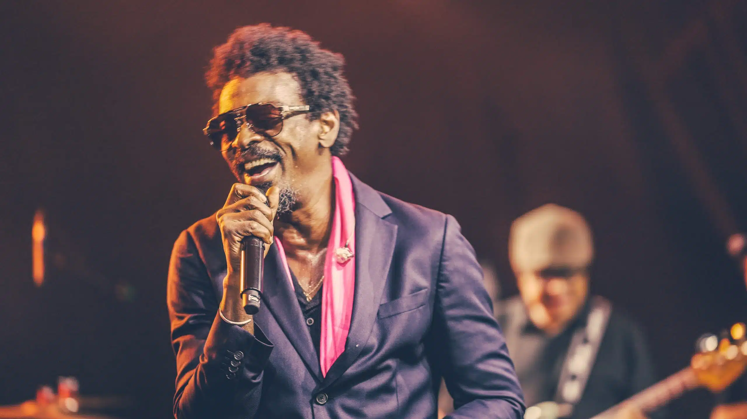 FLIM reúne literatura, cultura e shows de Seu Jorge, Mari Fernandez e Jorge Vercillo em Maricá; confira a programação! 1 seu jorge 1