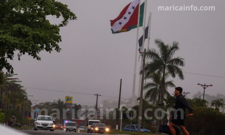 Maricá entra em estágio de atenção devido às chuvas nesta terça-feira (2) 4 chuva marica rj106 bandeiras