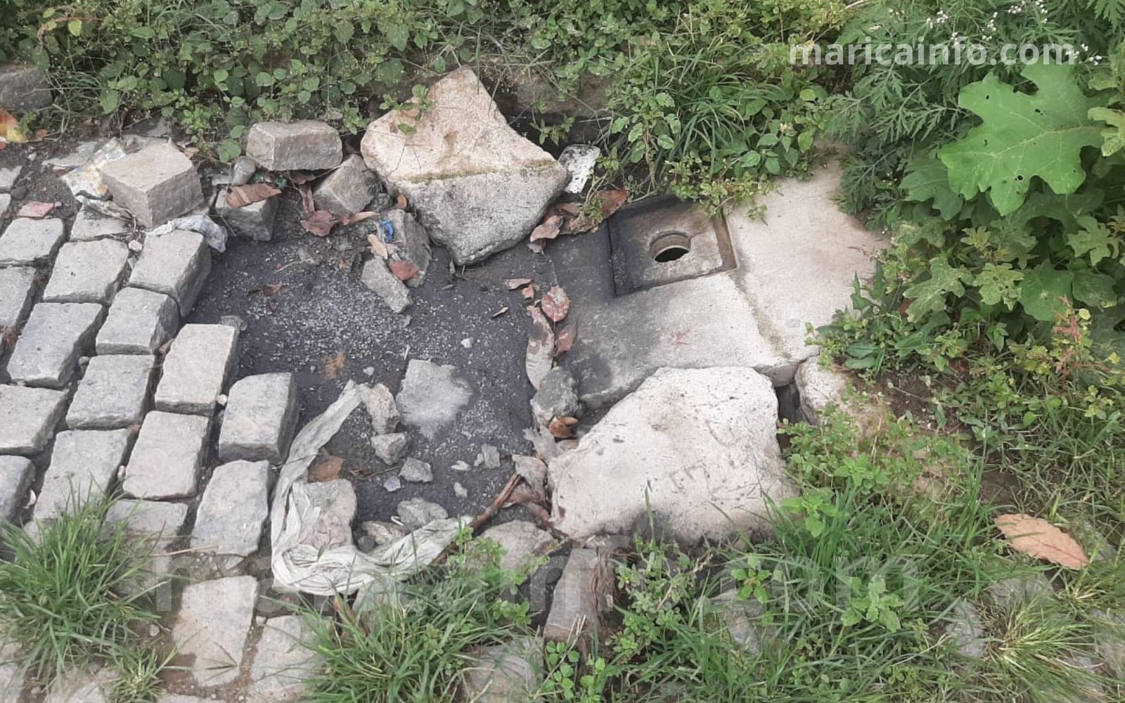 Maricá: Moradores cobram solução para vazamento de esgoto em Ponta Negra, próximo ao Farol 9 materia foto destaque 650 x 450 px 3