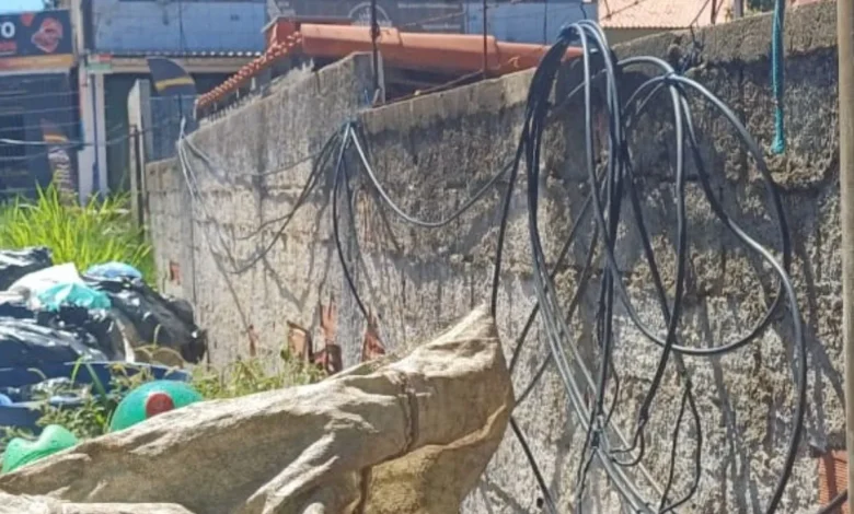 Responsável por galpão é presa após Enel flagrar furto de energia em operação em Maricá 6 galpao