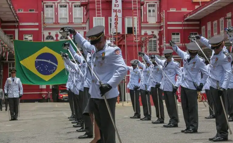 RJ: Corpo de Bombeiros lança edital com 50 vagas para o Curso de Formação de Oficiais 7 concurso cbmerj