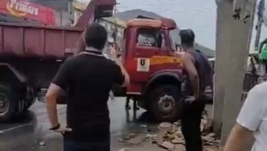 Maricá: Acidente com caminhão interdita RJ-106 em Inoã e causa congestionamento 11 Acidente com caminhao interdita RJ 106 em Inoa em e causa congestionamento