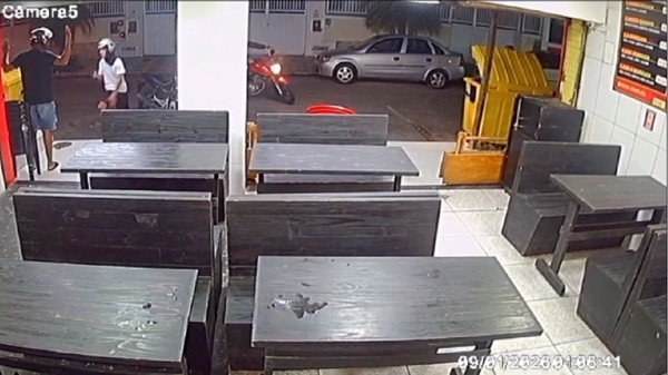 Roubo de motos em Maricá termina em confronto com a Polícia Militar 9 Homens roubam duas motos em Marica