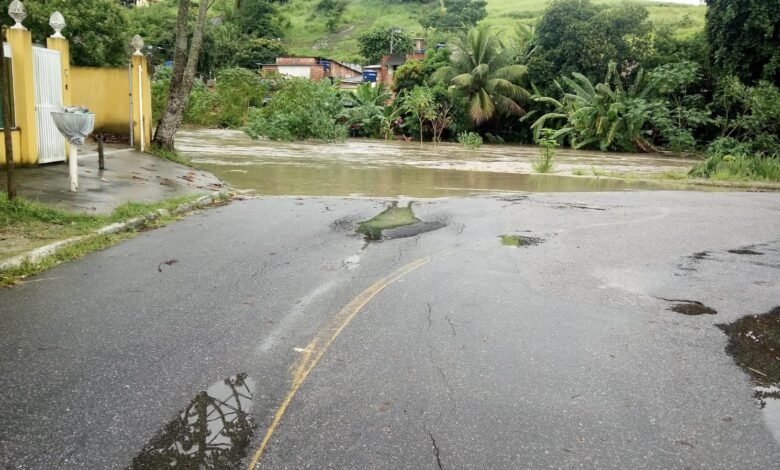 Maricá: Moradores relatam problemas no Rio Mumbuca, no Parque da Cidade 17 Rio Mumbuca na altura do Parque da Cidade