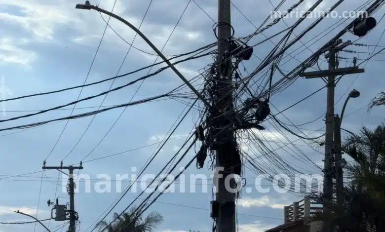 Maricá intensifica retirada de fios soltos e organiza cabeamento em ruas da cidade 8 fios marica 2025