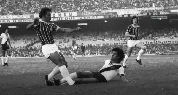 Maricá F.C encara o Fluminense no Maracanã e tenta seguir vivo no Campeonato Carioca 2026 11 Bufalo Gil em acao pelo Fluminense contra o Vasco no velho Maracana