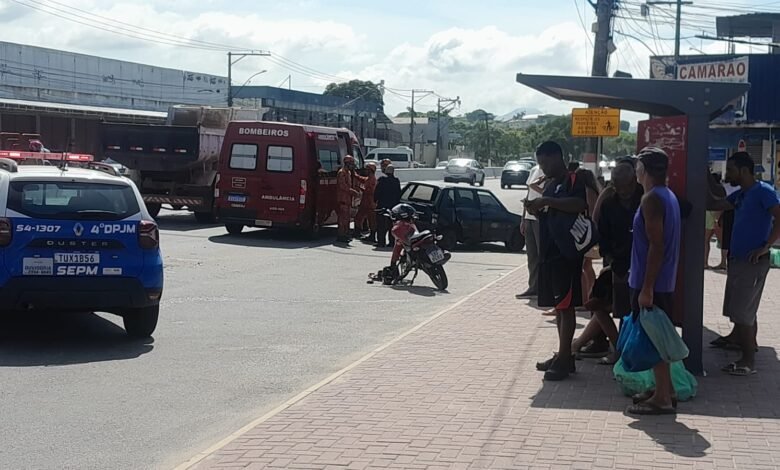 Acidente na RJ-106 causa congestionamento sentido Maricá neste sábado (07) 11 Acidente entre carro e moto provoca congestionamento na entrada de Sao Jose