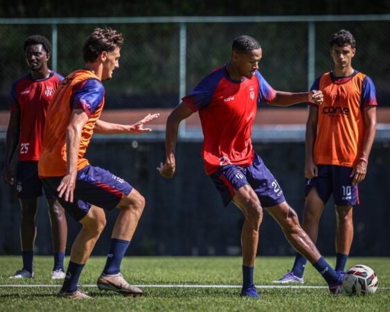 Maricá FC enfrenta XV de Piracicaba para manter liderança na Série D 6 Tsunami vai a Terra da Pamonha para defender lideranca na Serie D