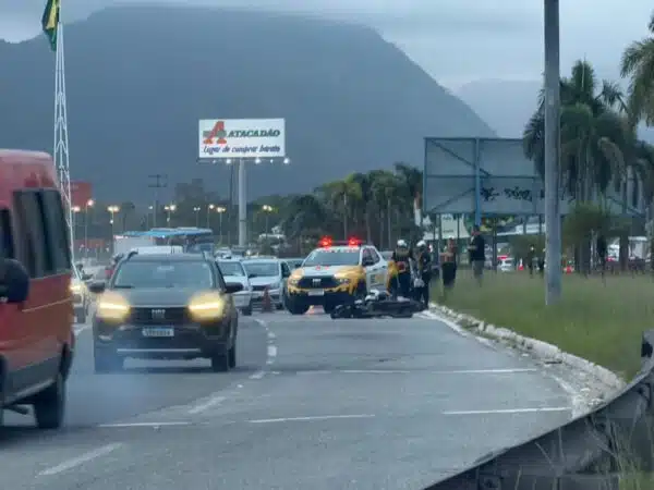 Acidente no km 28 da RJ-106 trava trânsito e causa congestionamento em Maricá 10 WhatsApp Image 2026 04 09 at 17.31.46