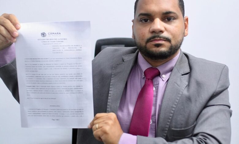 Projeto do vereador Fabricinho do Horta vira lei e leva educação sobre proteção animal às escolas de Maricá 7 fabricinho do horta 2026 2 e1776427343171