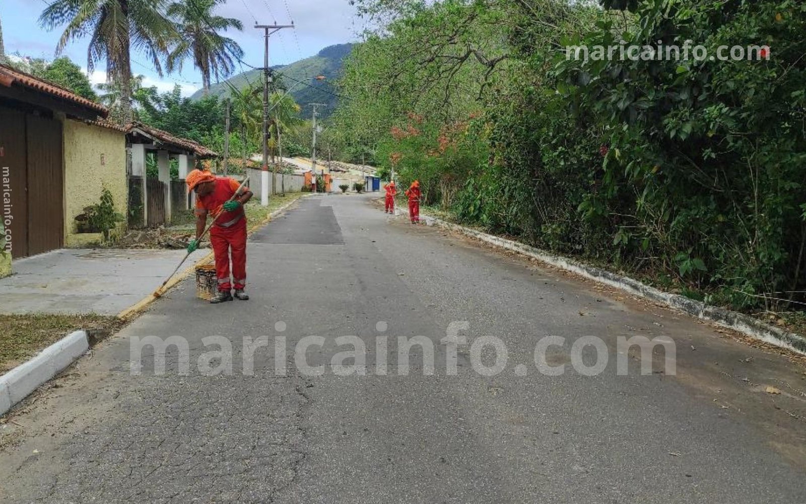 Maricá: Após denúncia, moradores do Vale da Figueira têm resposta e bairro recebe mutirão de limpeza 1 limpeza vale da figueira