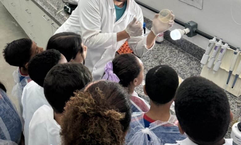 Maricá: Alunos participam de imersão científica em São José do Imbassaí 9 Cientista do Futuro Biofabrica de Marica recebe alunos e conecta ciencia escola e familia