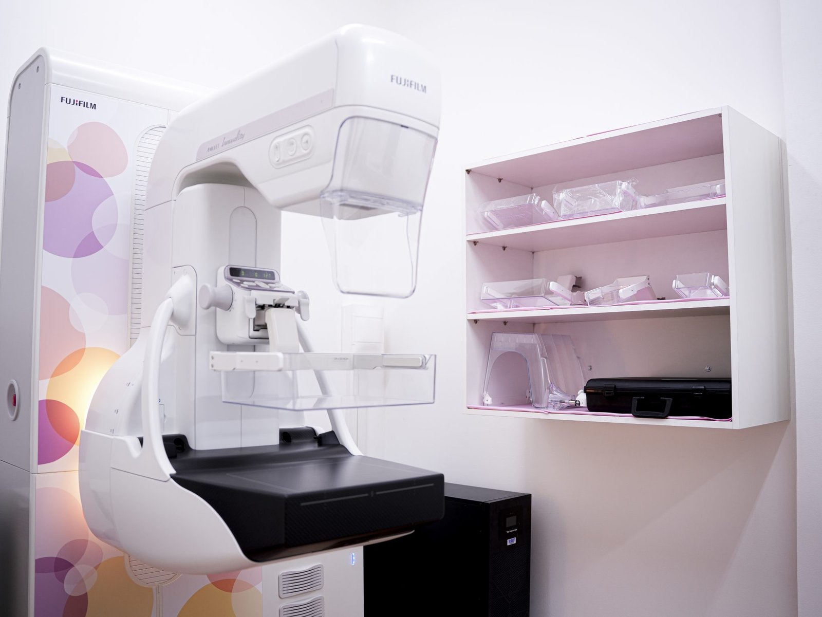 Marica inaugura novo mamografo