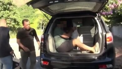 Policia Federal prende dois homens em operacao contra fraude fiscal em Marica