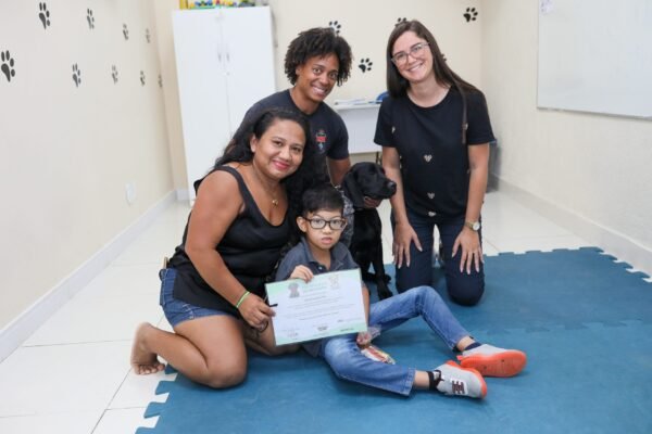 Terapia com cães beneficia pessoas com autismo em Maricá 9 Terapia com caes beneficia pessoas com autismo em Marica