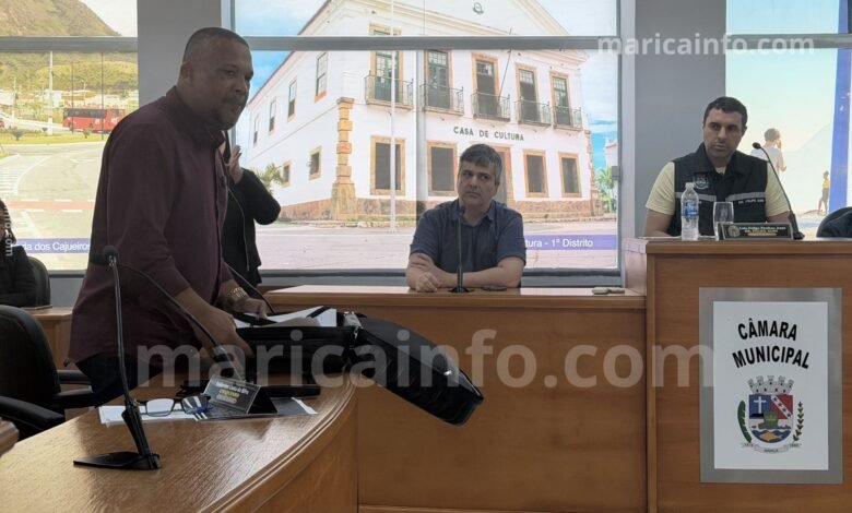 "É a população pedindo socorro": vereador exibe mala de denúncias em audiência da Saúde de Maricá 16 chiquinho audiencia publica marica saude
