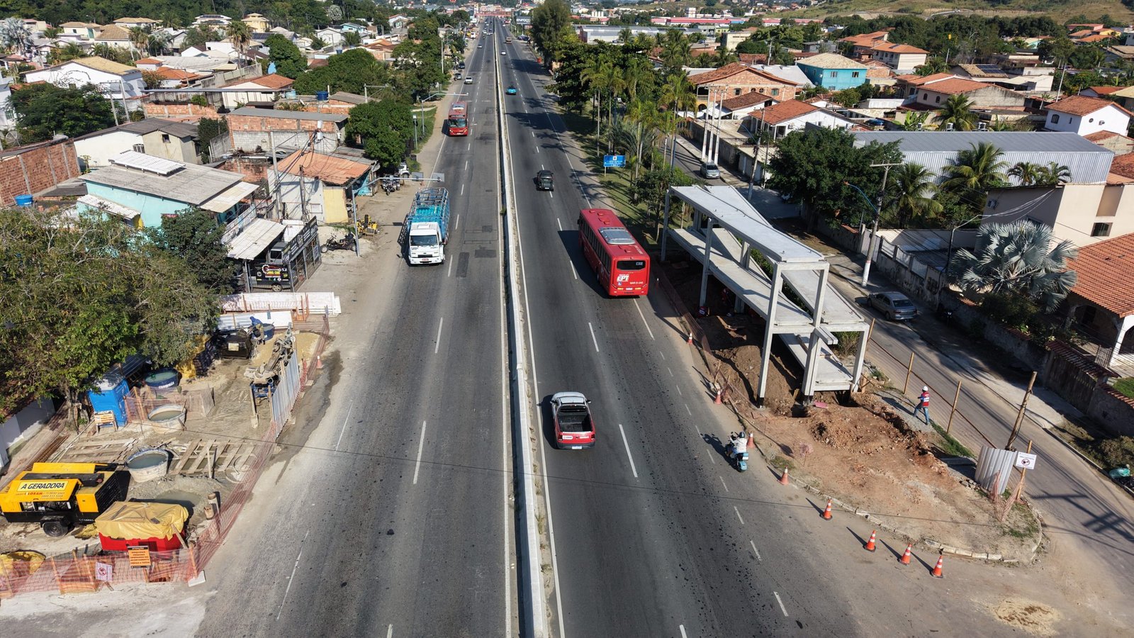 Marica avanca na construcao de nova passarela na RJ 106