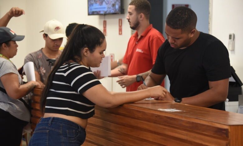 Banco Mumbuca realiza atendimento itinerante em quatro bairros de Maricá 8 Mumbuca Movel leva atendimento do Banco Mumbuca para bairros de Marica a partir da proxima semana