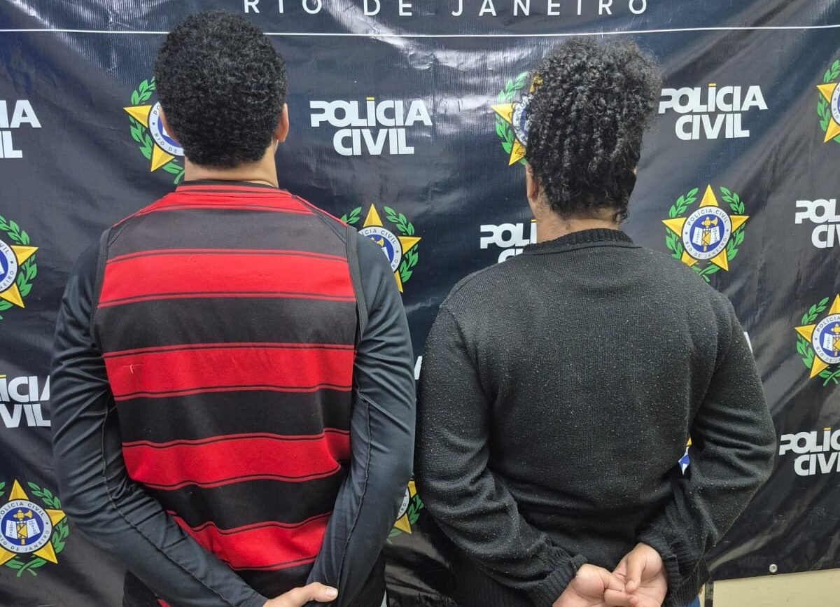 Polícia Civil prende mulher investigada por roubos de celulares em Maricá; comparsa já havia sido preso em São Gonçalo 1 presa em niteroi e1782400447647