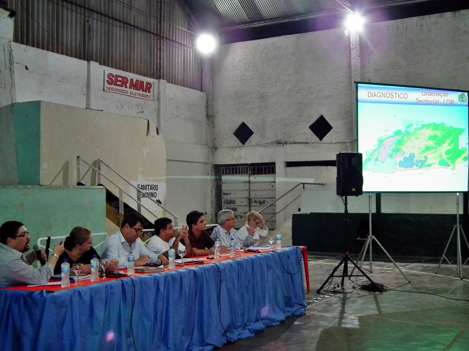 Aprovada a mudança da Lei de Uso do Solo em Maricá que permite indústrias 8 Por maioria foi aprovada a alteração da Lei que permitirá que indústrias se instalem em Maricá. (Foto: Fernando Silva | PMM)
