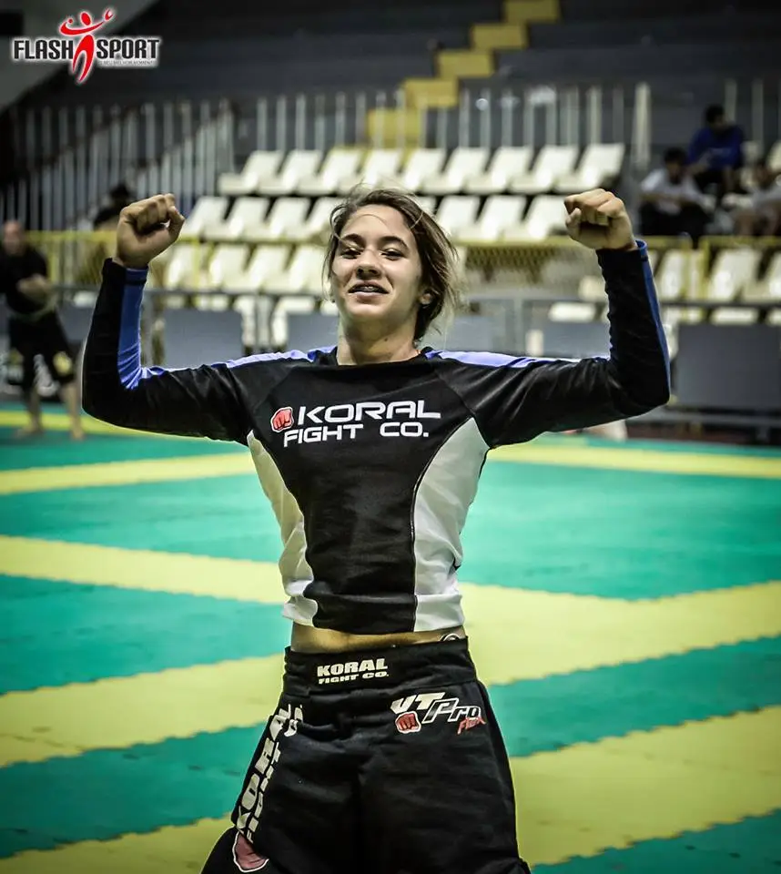 Mayssa Bastos vence campeonato brasileiro de Jiu-Jitsu NO-GI 9 A 'Pequena Notável' trouxe mais duas medalhas para a sua equipe e para a cidade de Maricá. (Foto: Divulgação | Flash Sport)