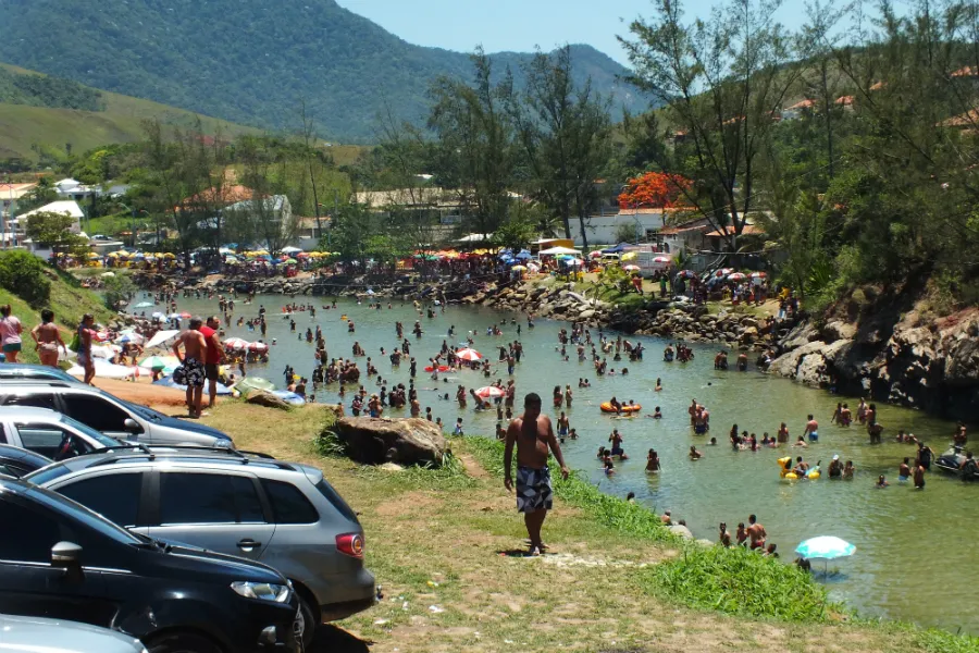 Maricá: Praias lotadas no primeiro dia do ano novo 5 Canal de Ponta Negra