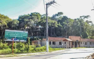 Maricá: Postos de saúde com obras paralisadas 9 No Centro, obras posto de saúde paradas por falta de verba. (foto: João Henrique / Maricá Info)